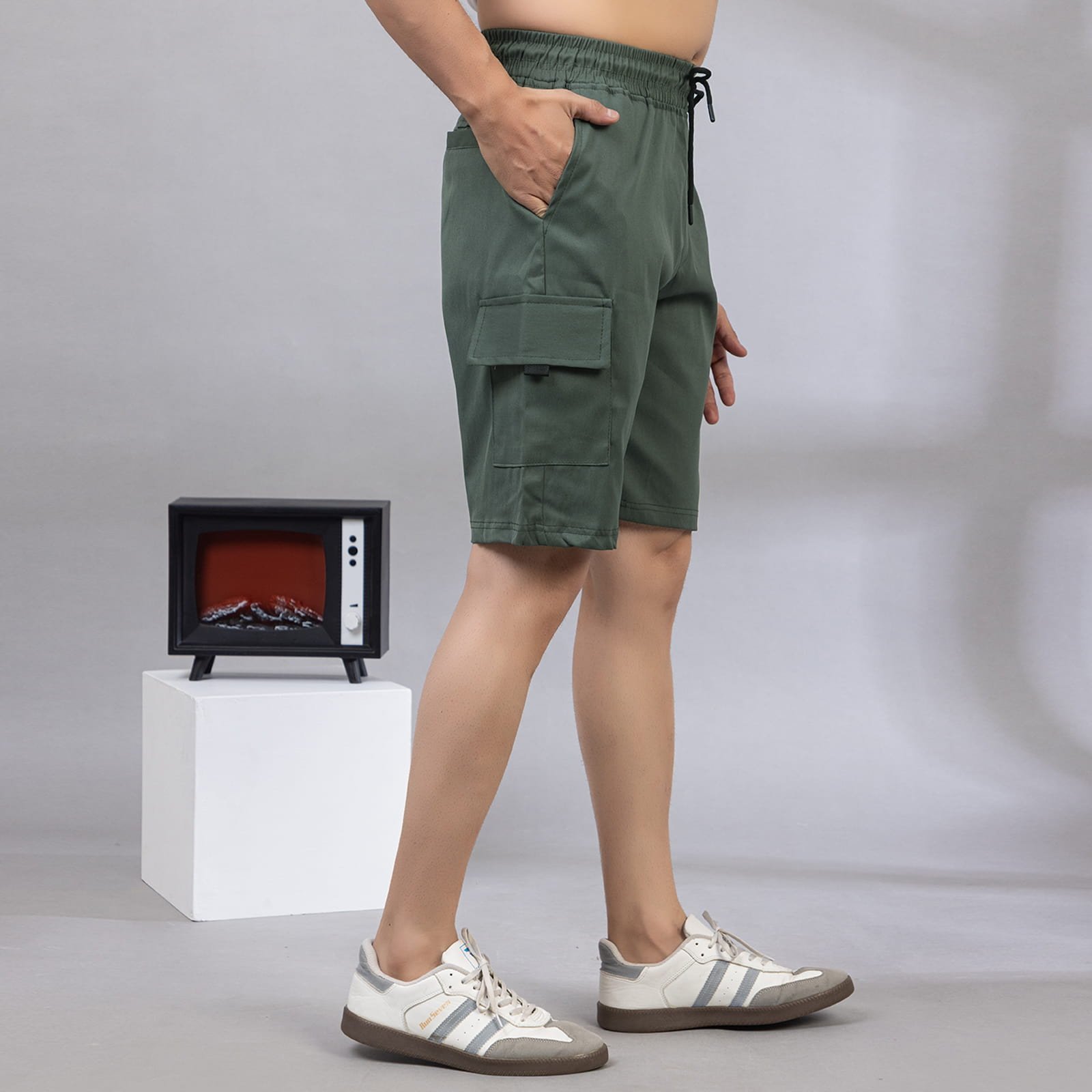 CARGO SHORTS - Image 2